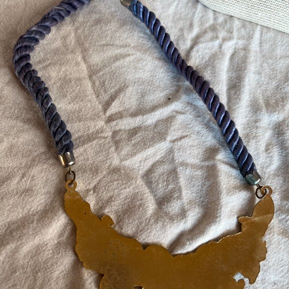 Vintage Women's Necklace and Earring set with Flower Accent - Picture 3 of 3